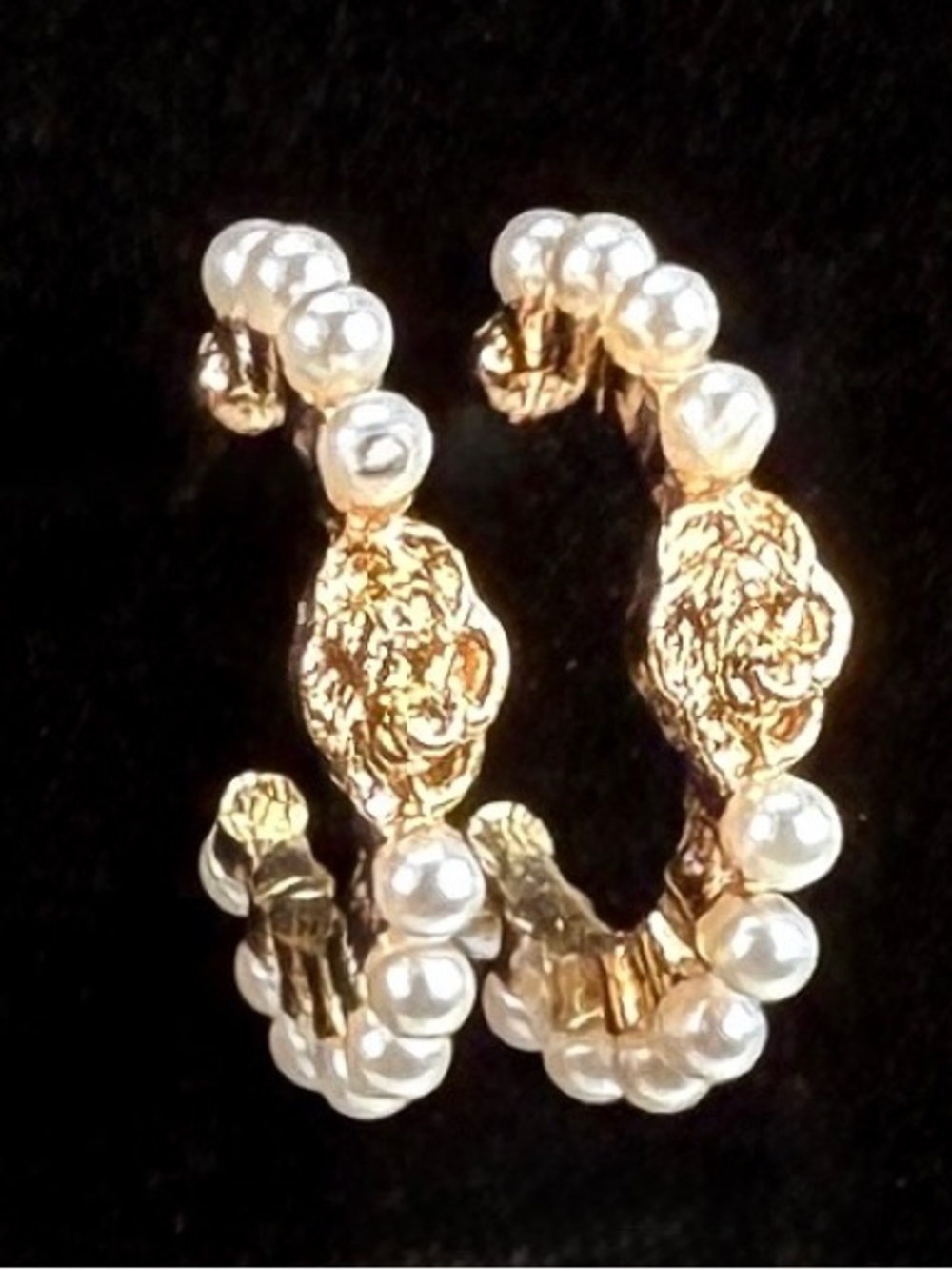 Goldtone Faux Pearl Accent Lightweight Hoop Pierced Earrings
